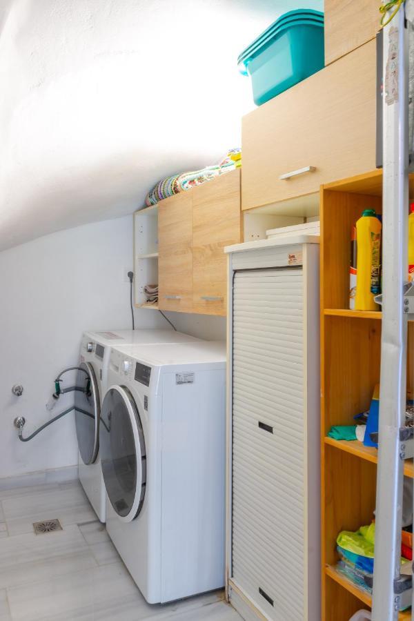 Academia Apartments By The Park أثينا المظهر الخارجي الصورة